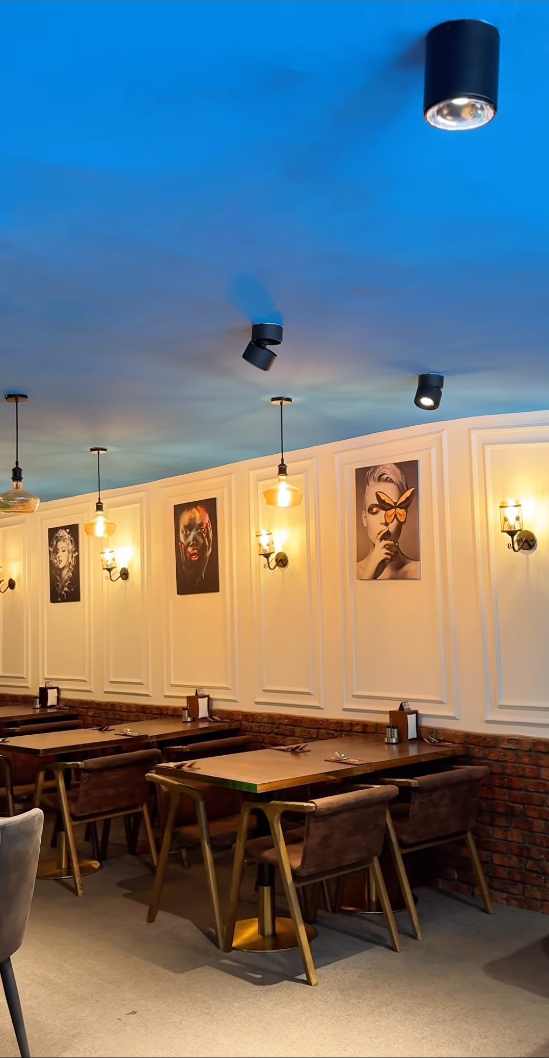 Puşkin Restoran — Daxili