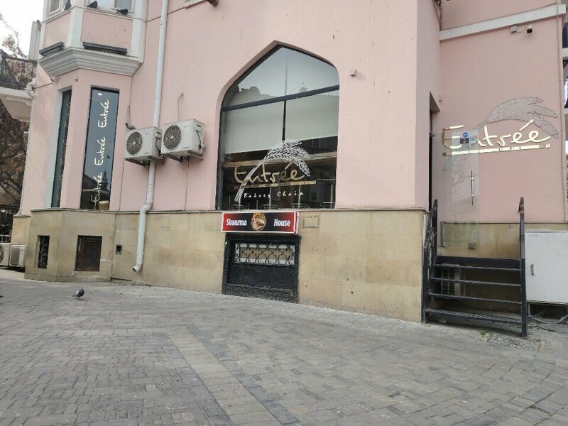 Entrée 3 (Akhundov) — Xarici görünüş