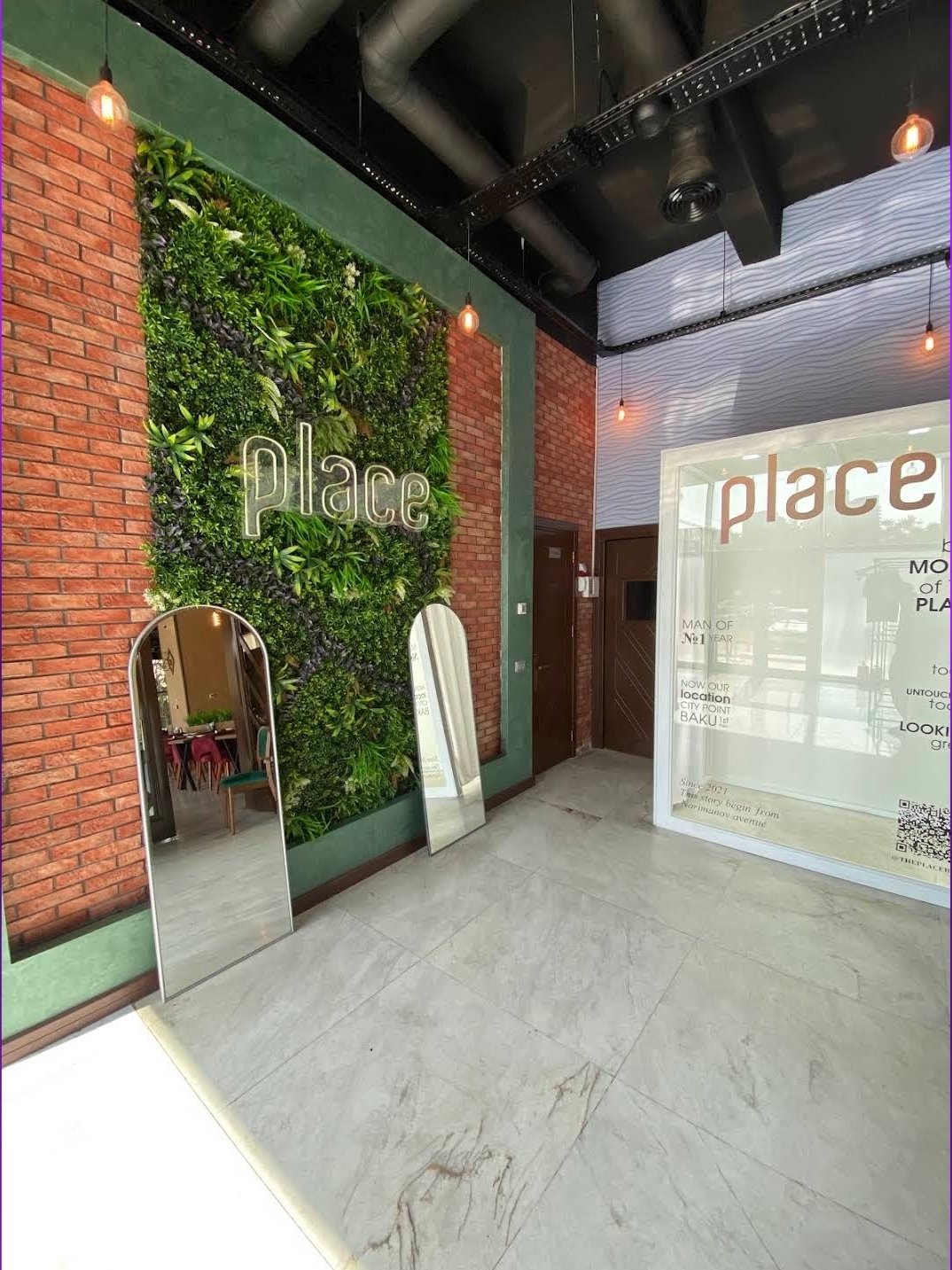 The Place — Daxili