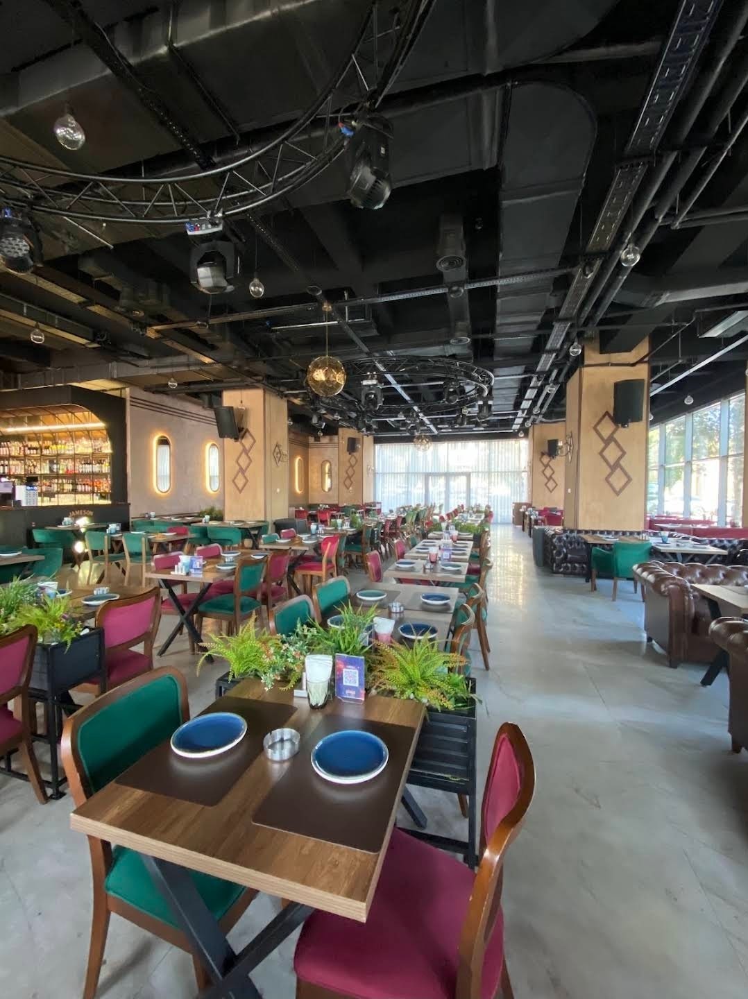 The Place — Daxili