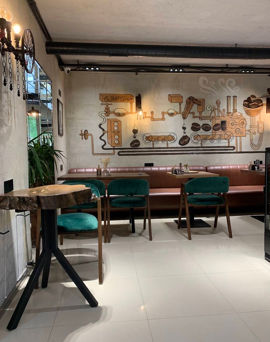 Fabrik Coffee — Daxili