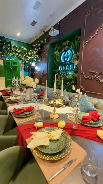 El Piano Restoran — Daxili