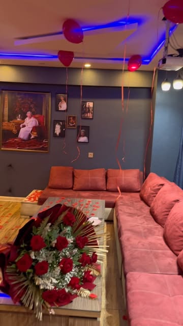 LOCAL karaoke & lounge — Daxili