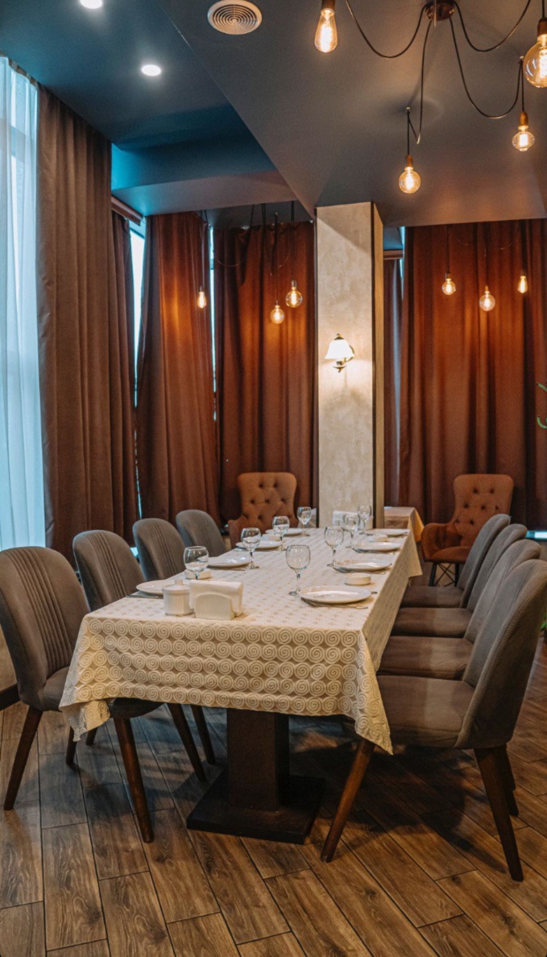 Cirə Restoran — Daxili