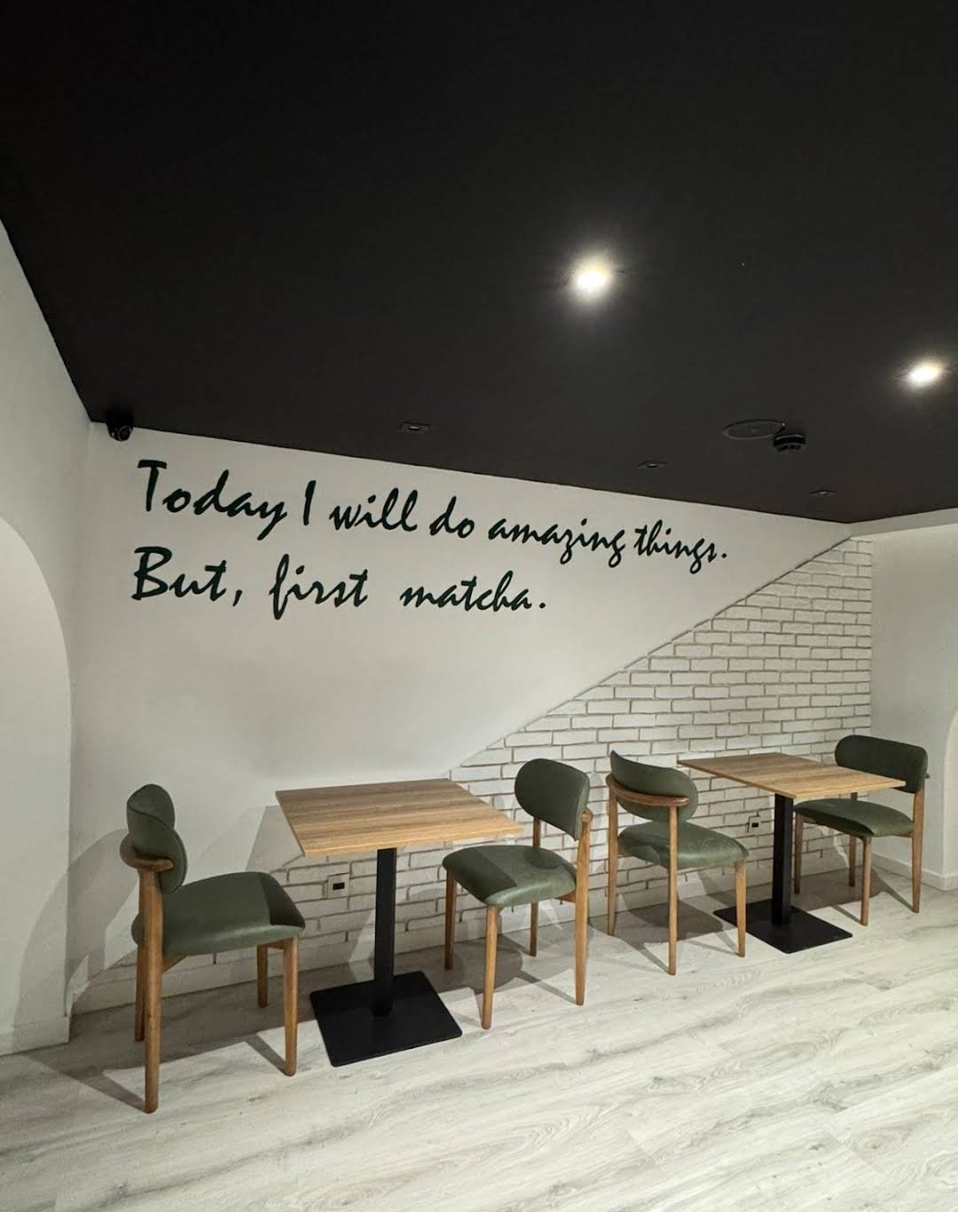 Locco Matcha — Daxili