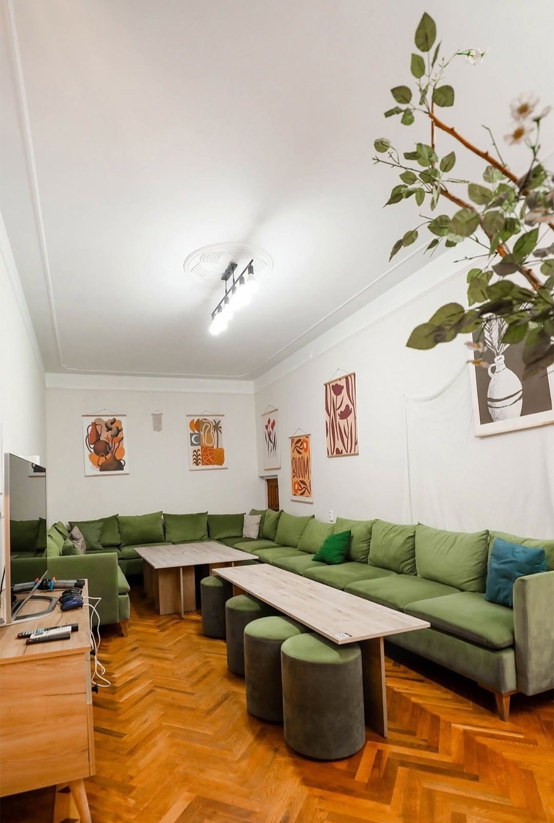 Concept Anti Cafe «Village» — Daxili