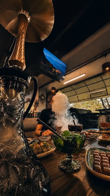 Teamania Cafe & Lounge — Daxili