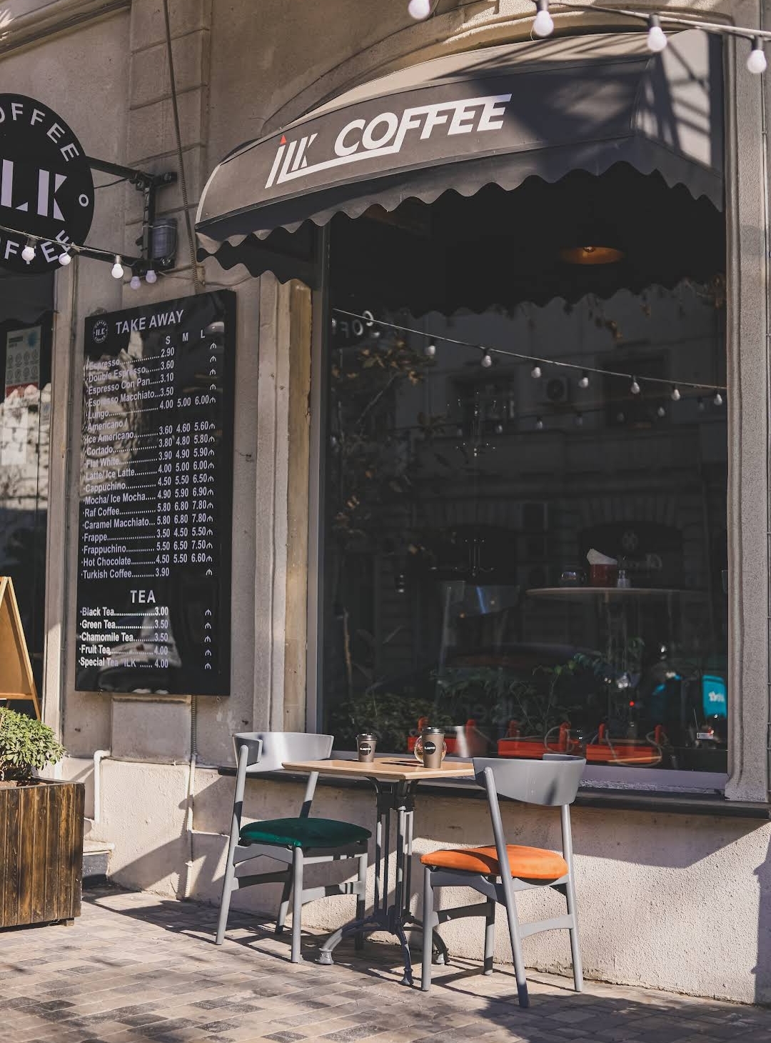 İlk Coffee — Xarici görünüş