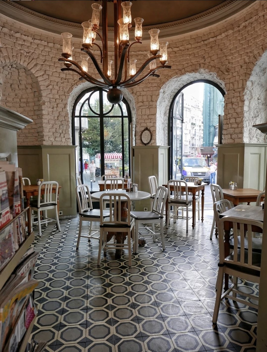 The House Cafe — Daxili