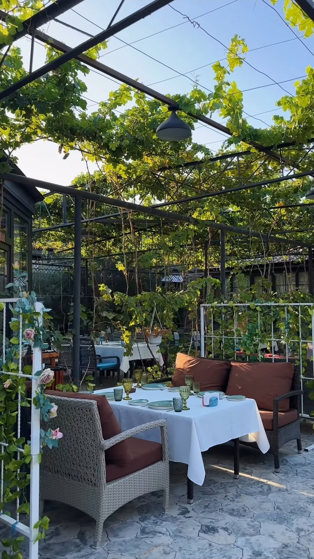 Qəbələ Xanlar restoranı — Daxili