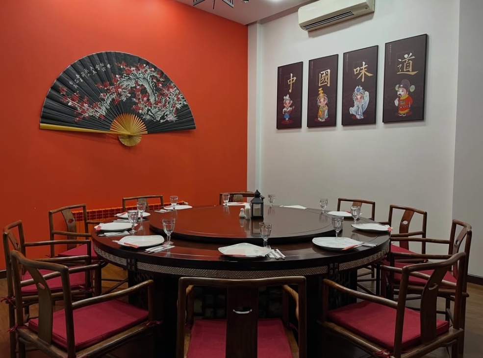 China Town Restaurant — Daxili