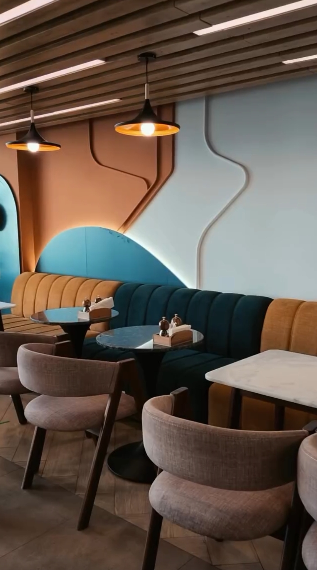 Bloom Coffee — Daxili