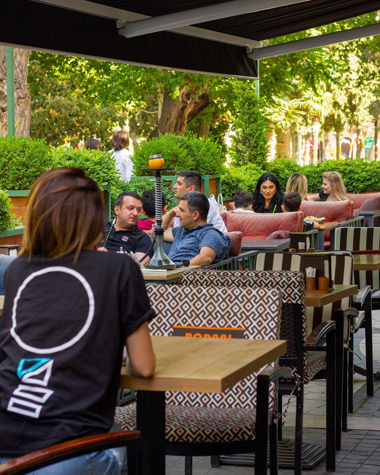 Borani Restaurant (Fəvvarələr meydanı) — Xarici görünüş