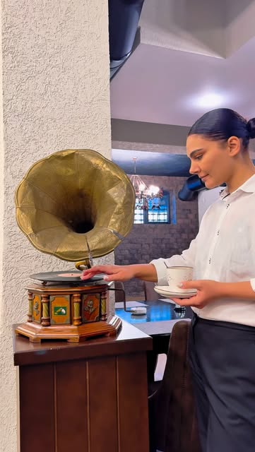 5 Mertebe Pub And Restaurant — Daxili