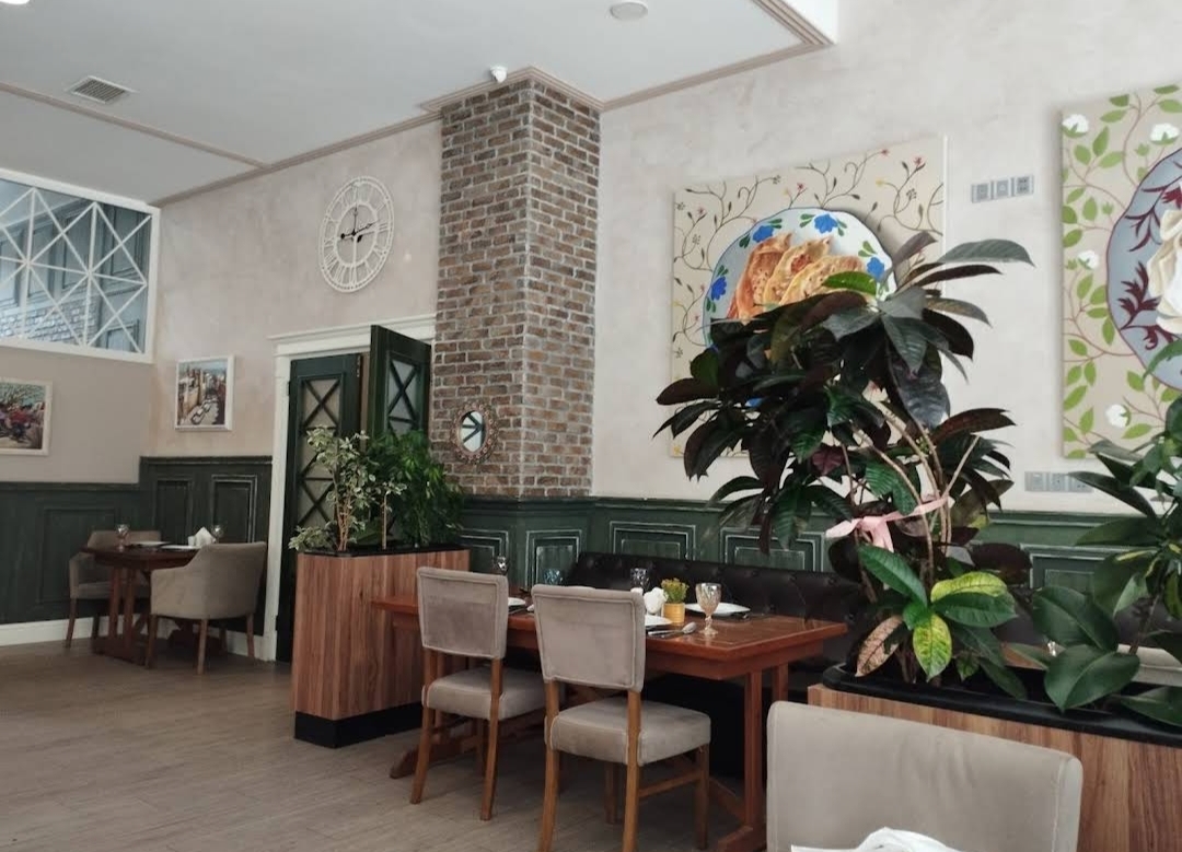Ağ Şəhər Restoranı — Daxili