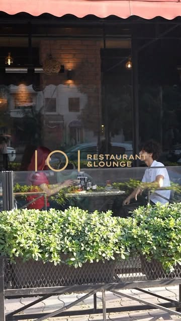 101 Restaurant & Lounge