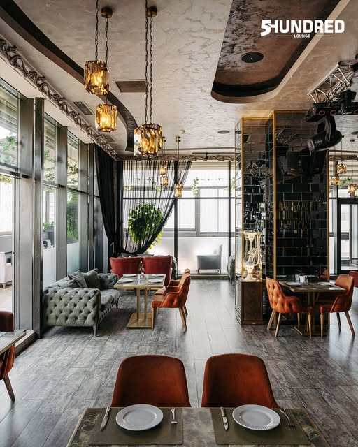 5Hundred lounge — Daxili