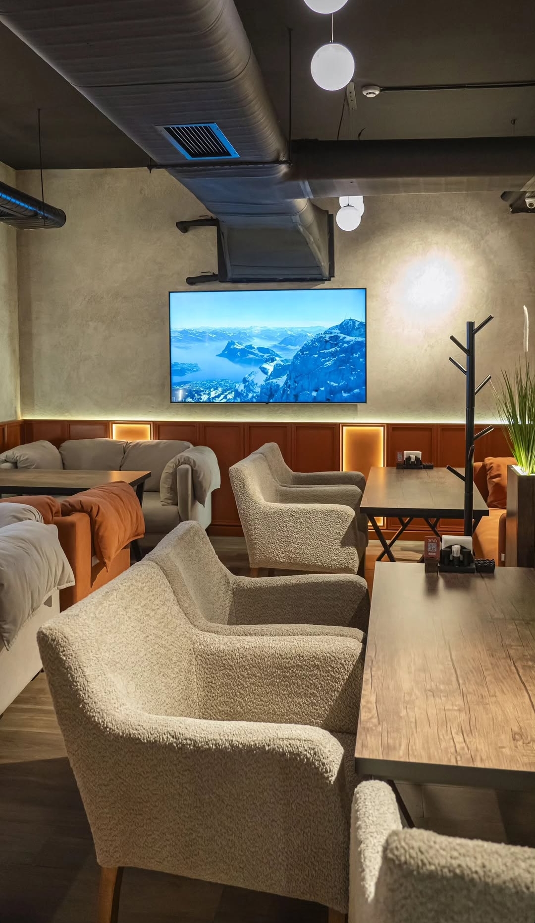 AYVA Lounge — Daxili