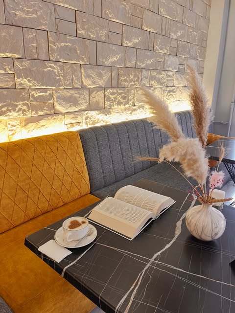 Oxford Sandwich & Coffee — Daxili