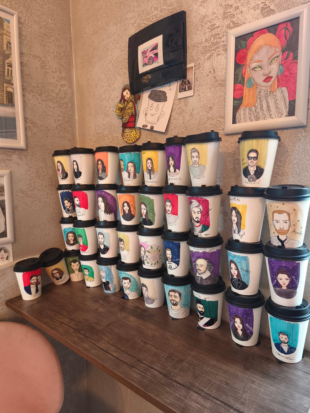 AromArts Coffee — Daxili