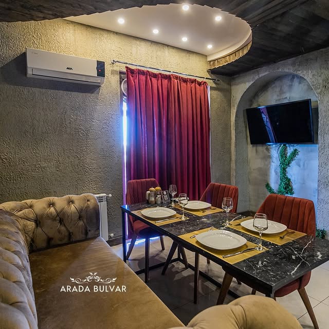 Arada Meyhane restoran — Daxili