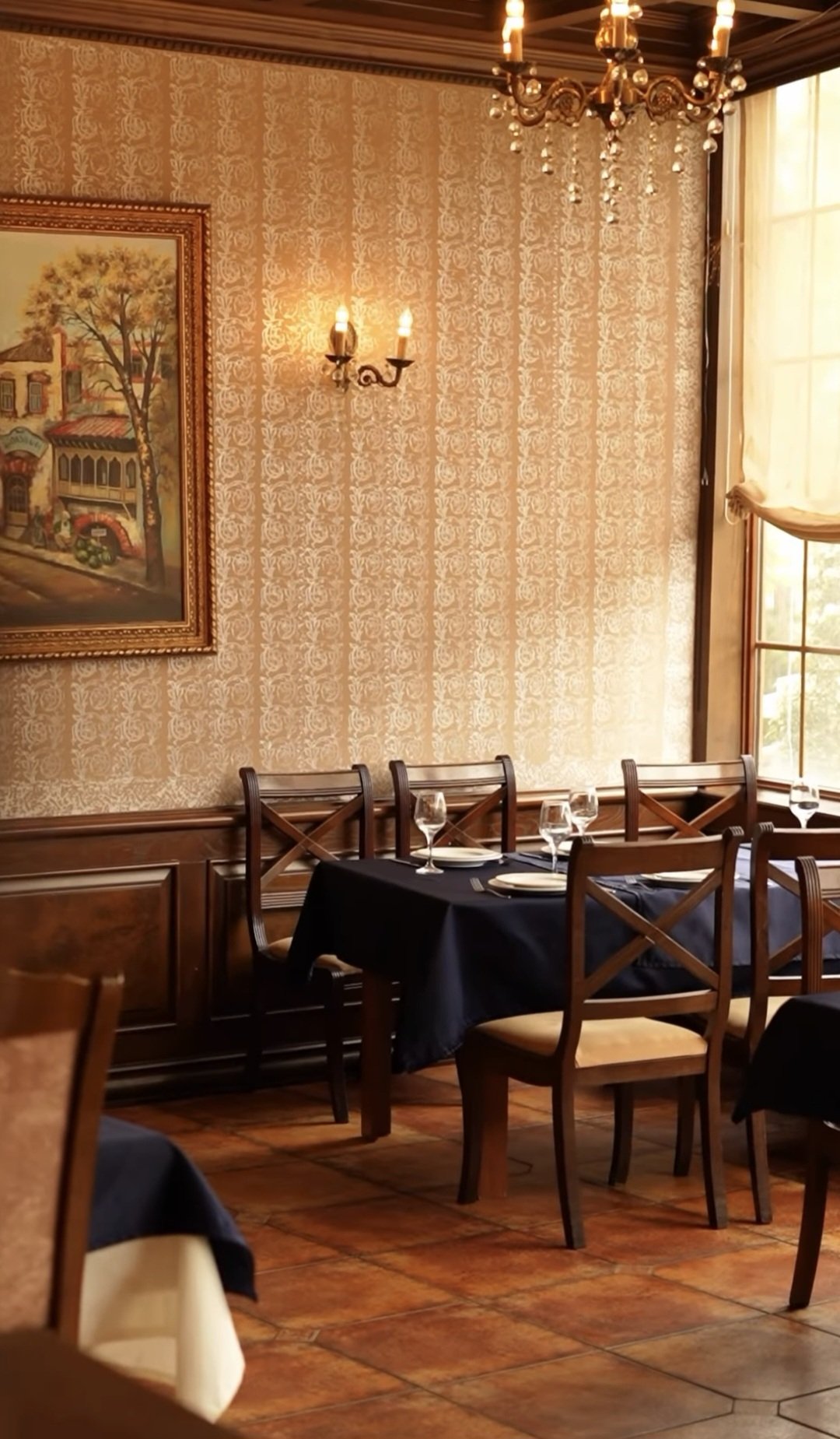 Mziuri Georgian Restaurant — Daxili