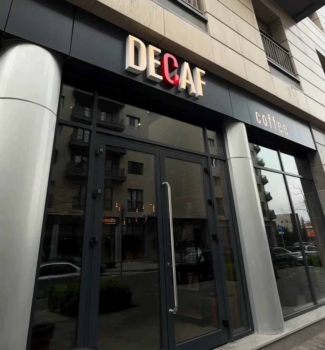 Decaf — Xarici görünüş