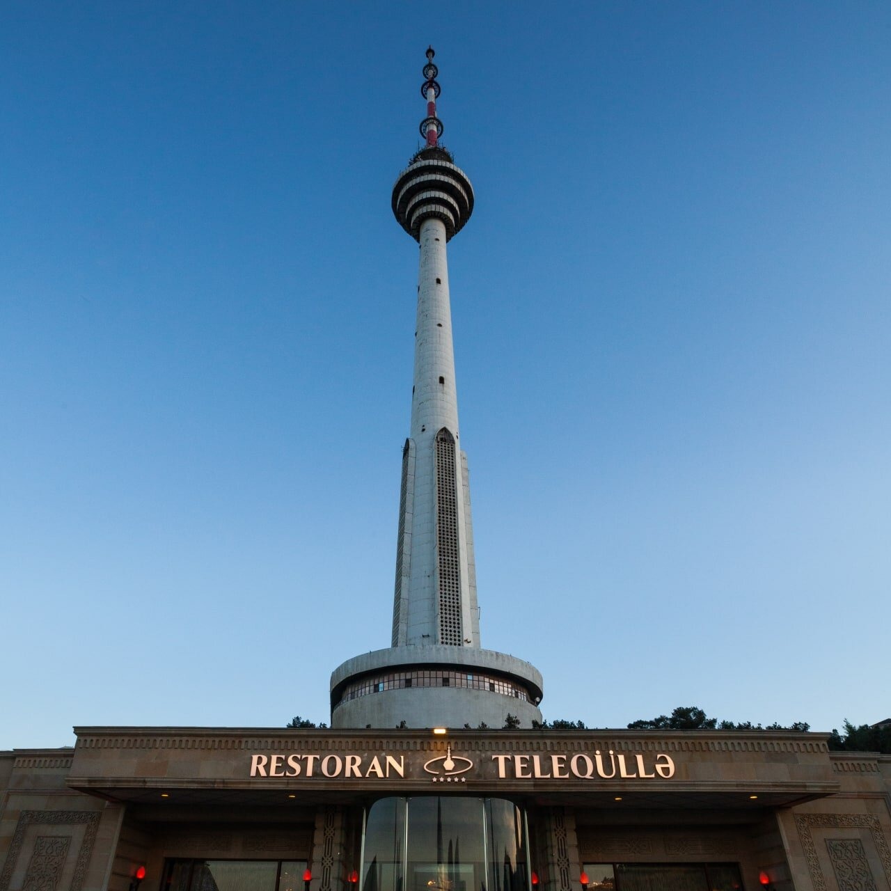 Teleqüllə Restaurant — Xarici görünüş