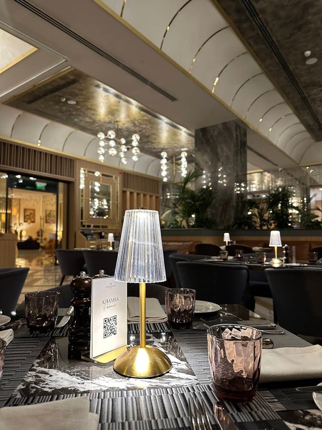 Khamsa Restaurant Baku — Daxili