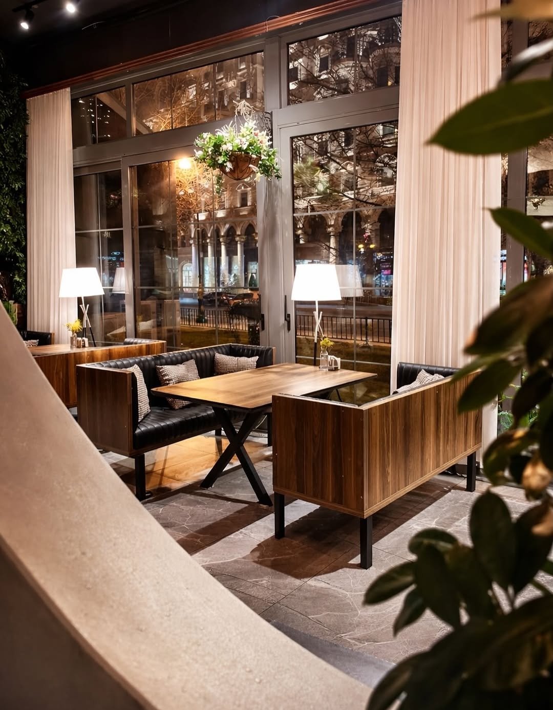 Palıd Terrace Restaurant — Daxili