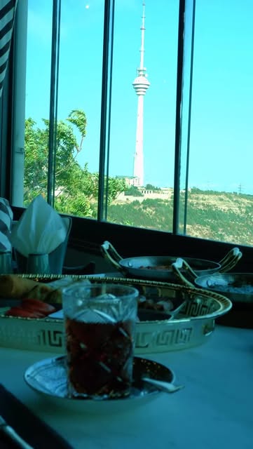 Luxury Life Restoran — Daxili