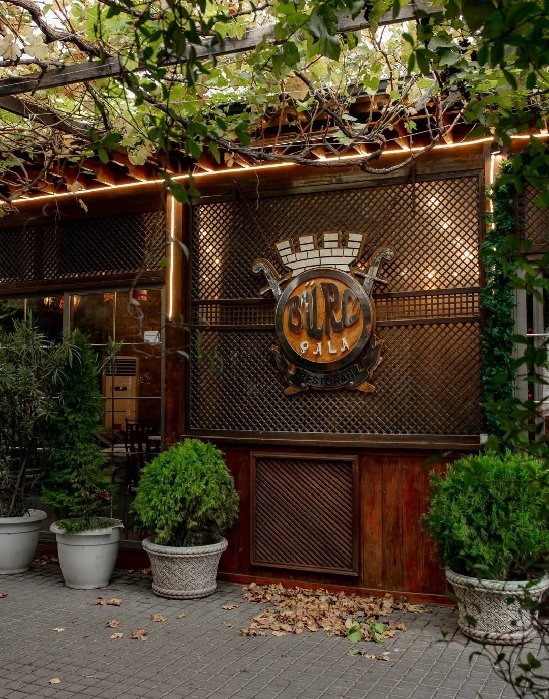 Bürc Qala Restoranı — Xarici görünüş
