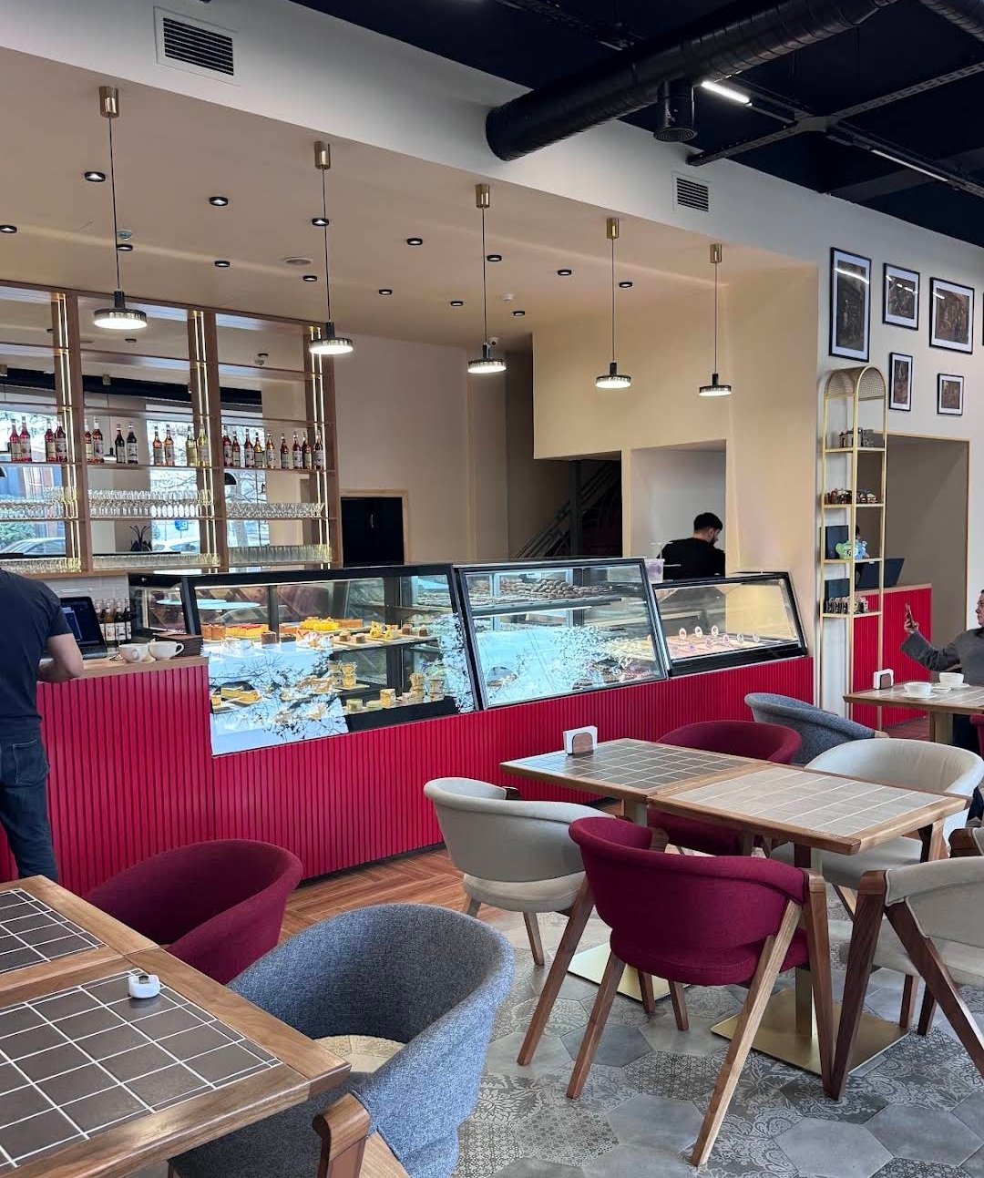 Cafe Carrousel Yasamal — Daxili