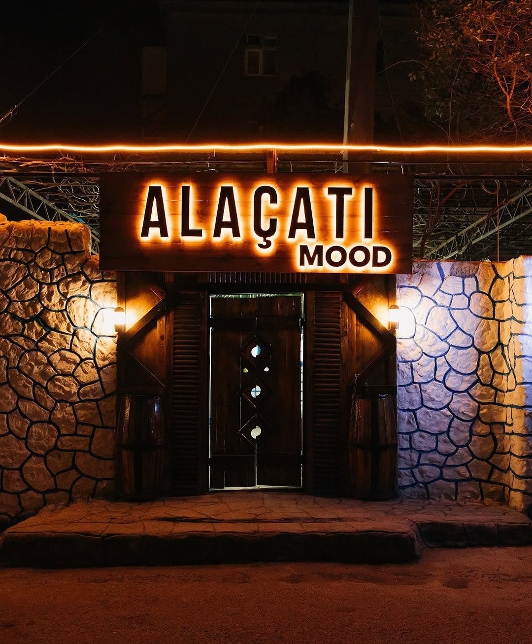 Alaçatı Mood — Xarici görünüş