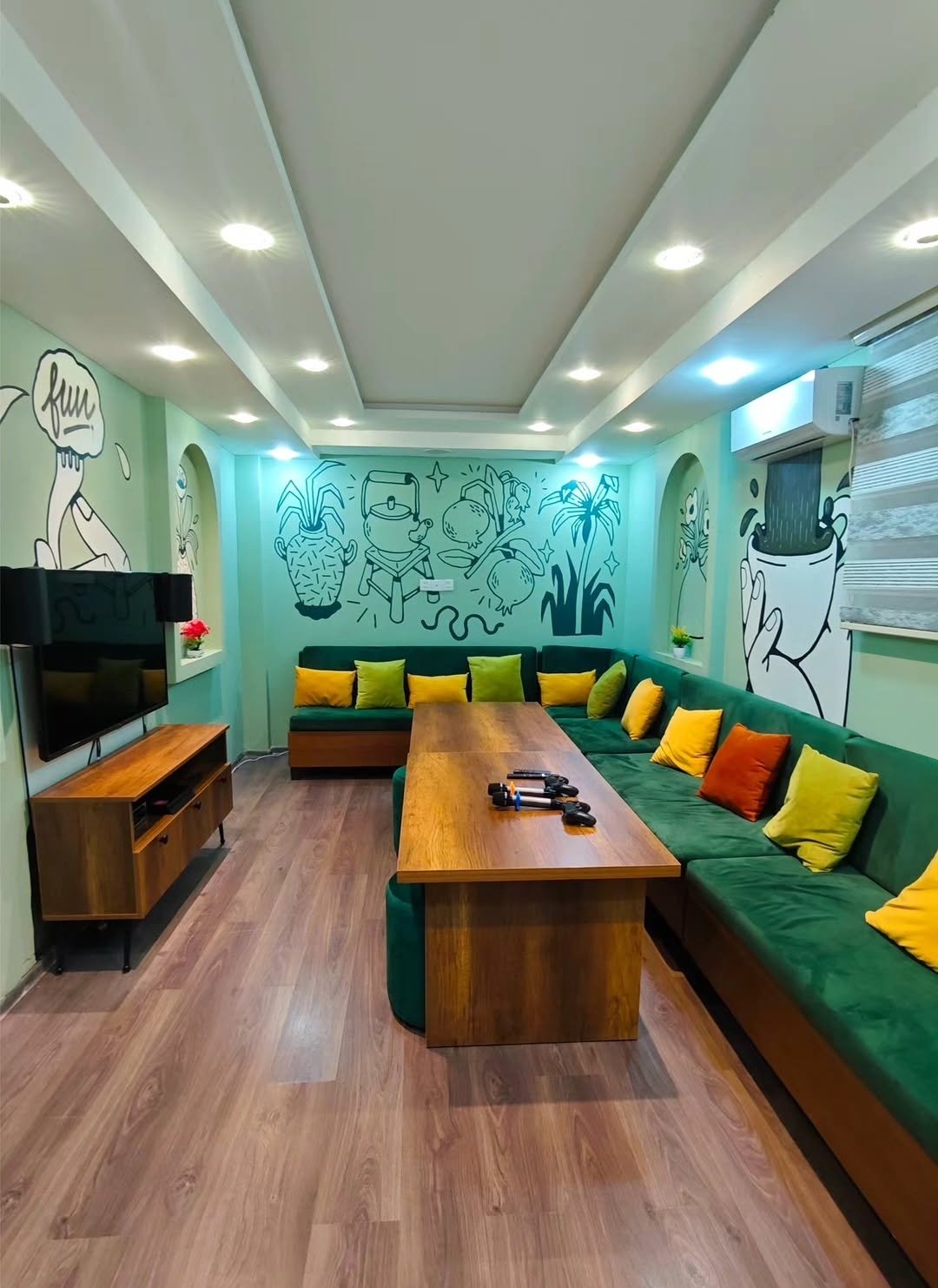 Concept Anti Cafe «Green» — Daxili