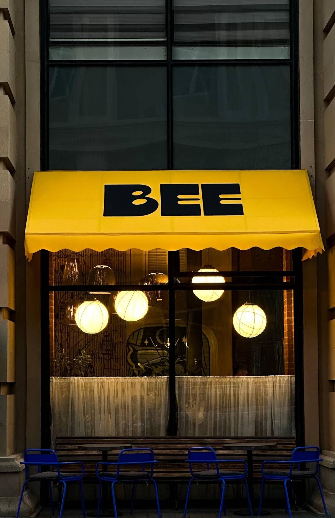 Bee Bistro&Burgers — Daxili