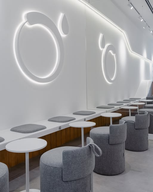 Cupcup Coffee Whitestone Towers — Daxili