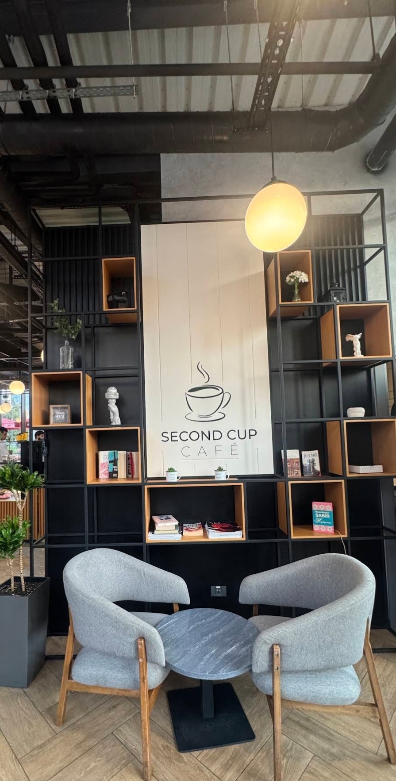 Second Cup (Port Baku Walk) — Daxili