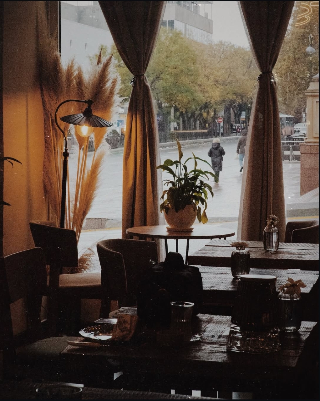 The Story — Daxili