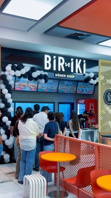 Bir İki Döner Shop Podium Mall — Daxili